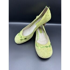 Materia Prima by Goffredo Fantini Size 401/2Green Suede Pump